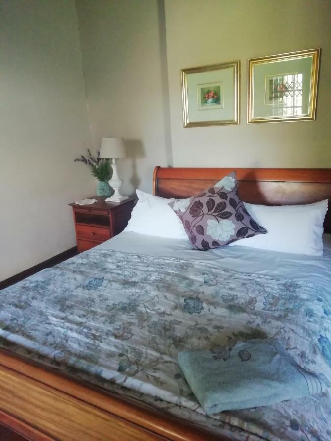 Erin Guesthouse And B&B Бергвилль Экстерьер фото